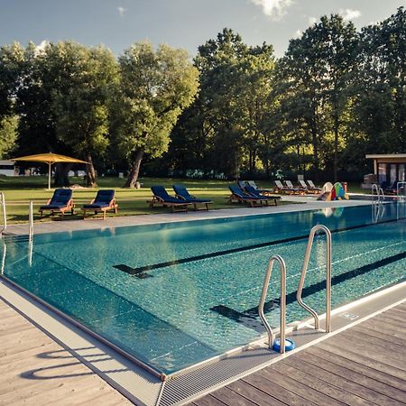 Villa Resort & Organic Spa - Luxusni Apartman S Virivkou Ceske Budejovice Exteriör bild
