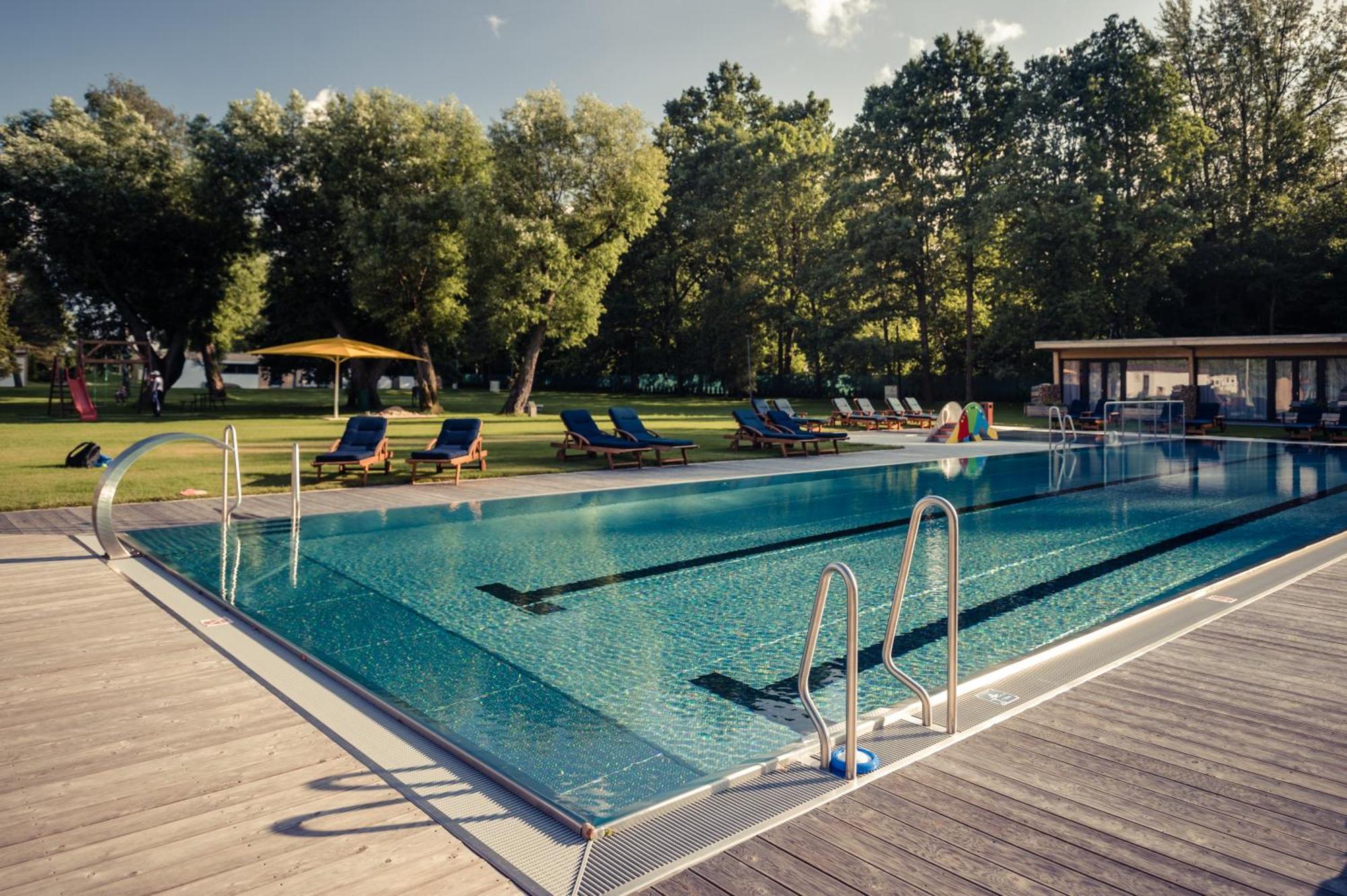 Villa Resort & Organic Spa - Luxusni Apartman S Virivkou Ceske Budejovice Exteriör bild
